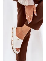 Klapki Damskie Na Platformie Z Ćwiekami Big Star RR274216 Białe Klapki Damskie Na Platformie Z Ćwiekami Big Star RR274216 Białe