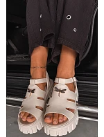 Dámske kožené sandále na platforme s vážkou Vinceza 79627 Beige Dámske kožené sandále na platforme s vážkou Vinceza 79627 Beige