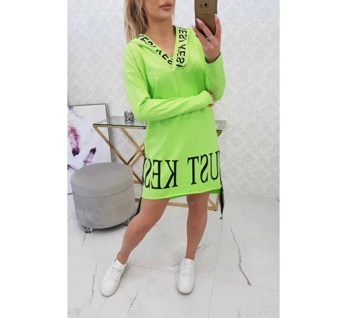 Šaty s kapucňou a potlačou pistácie Šaty s kapucňou a potlačou pistácie