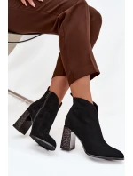 Kožené semišové dámské kotníkové boty na podpatku s Černé model 21711901 - Boto