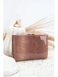 Lakovaná dámska kabelka s trblietavými detailmi Cermina - béžová