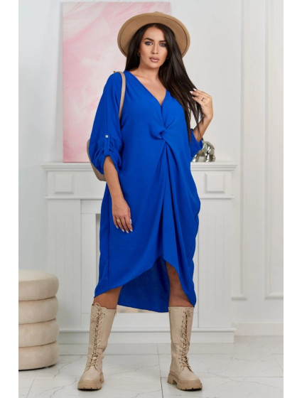 Nadrozmerné šaty s výstrihom do V v chrpovo modrej farbe