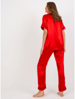 Červené dámske saténové pyžamo s košeľou a nohavicami