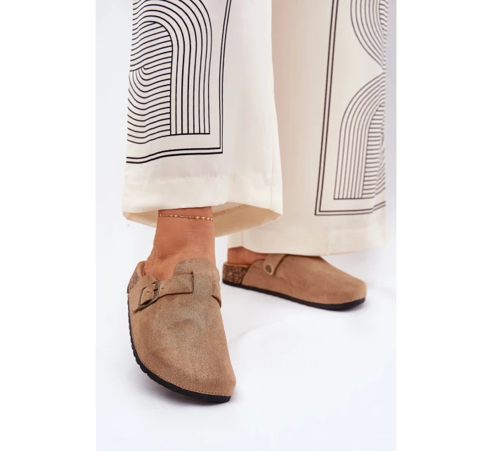Dámské nazouváky a na platformě s přezkou khaki model 21689831 - Boto