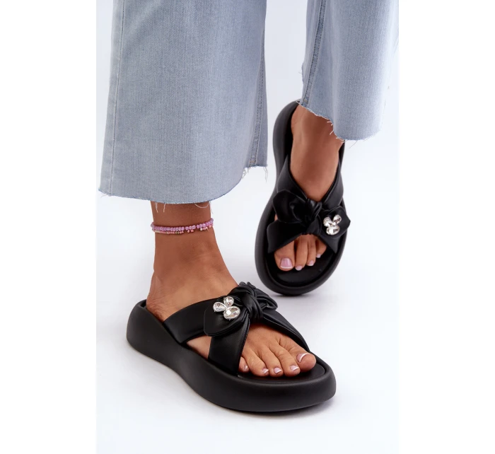 Skórzane Klapki Damskie Na Platformie Czarne GOE NN2N4110