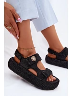 Zdobené dámské sandály na platformě model 22111259 Černé - Goe