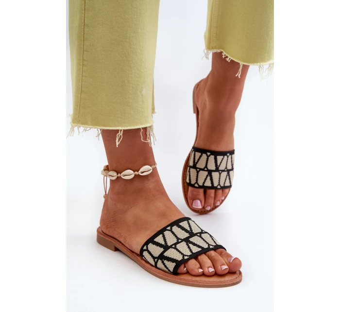 Dámské černé sandály na ploché podrážce model 21657438 - Boto