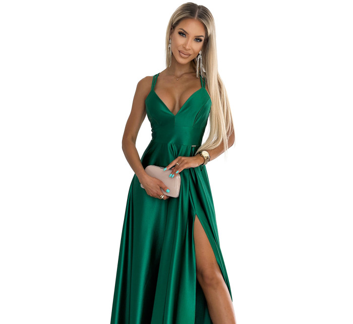 Elegantné dlhé saténové šaty s výstrihom a prekríženými ramienkami Numoco LUNA - fľaškovo zelené