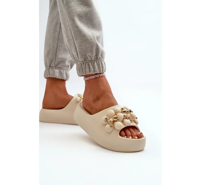 Dámské pěnové pantofle s ozdobami na silné světle béžová model 20455574 - Kesi