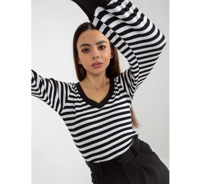 Bluzka RV BZ model 21786303 czarno biały - FPrice Bluzka RV BZ model 21786303 czarno biały - FPrice