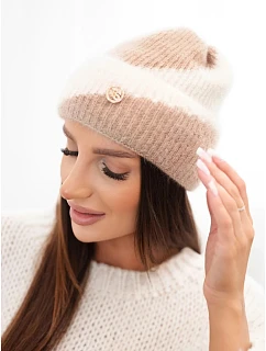 Klasická dámská čepice s ozdobným emblémem tmavě model 22557763 - K-Fashion