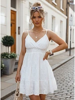 Biele bavlnené šaty s výšivkou na ramienkach FashionStreet EY2671