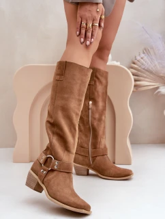 Semišové kozačky na nízkém podpatku s nad  Camel model 21680104 - Zazoo