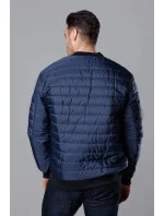 Tmavě modrá prošívaná pánská bunda typu "bomber" model 18344849 - J.STYLE Tmavě modrá prošívaná pánská bunda typu "bomber" model 18344849 - J.STYLE