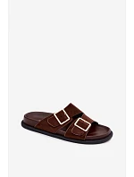 Dámské pantofle z imitace semiše s zlatými přezkami čokoládové model 22102893 - Boto Dámské pantofle z imitace semiše s zlatými přezkami čokoládové model 22102893 - Boto