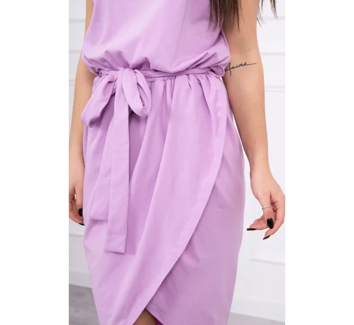 Šaty s obálkovým spodným dielom vo fialovej farbe