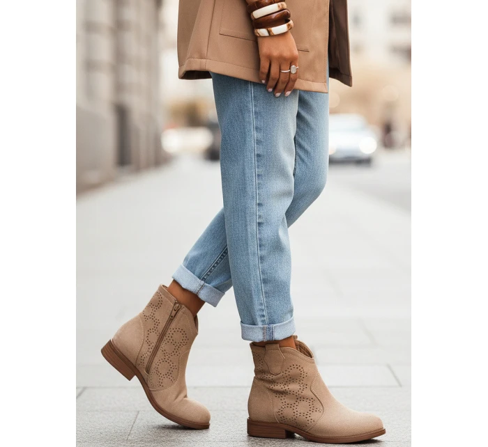 Botki damskie beżowe Dstreet model 21998255 - FashionStreet