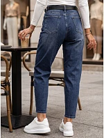 Jeansy damskie mom fit z paskiem niebieskie model 22365083 - FashionStreet Jeansy damskie mom fit z paskiem niebieskie model 22365083 - FashionStreet