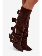 Dámské kozačky na podpatku s ohnutým horním lemem a zlatými sponami Eco semiš čokoládové Isavelle