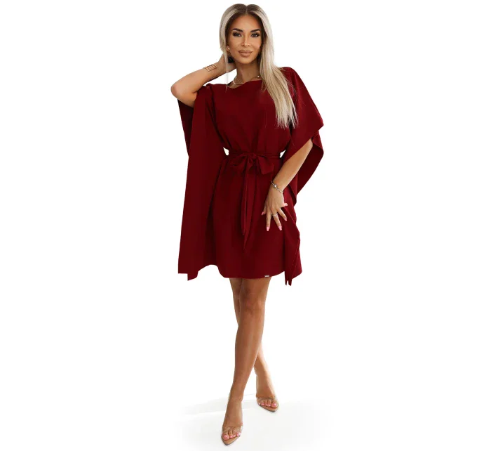 287-34 SOFIA Dámske šaty s motýlikom a viazaním v páse - Bordeaux 287-34 SOFIA Dámske šaty s motýlikom a viazaním v páse - Bordeaux