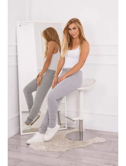 Tepláky so zaväzovaním v páse šedej Tepláky so zaväzovaním v páse šedej