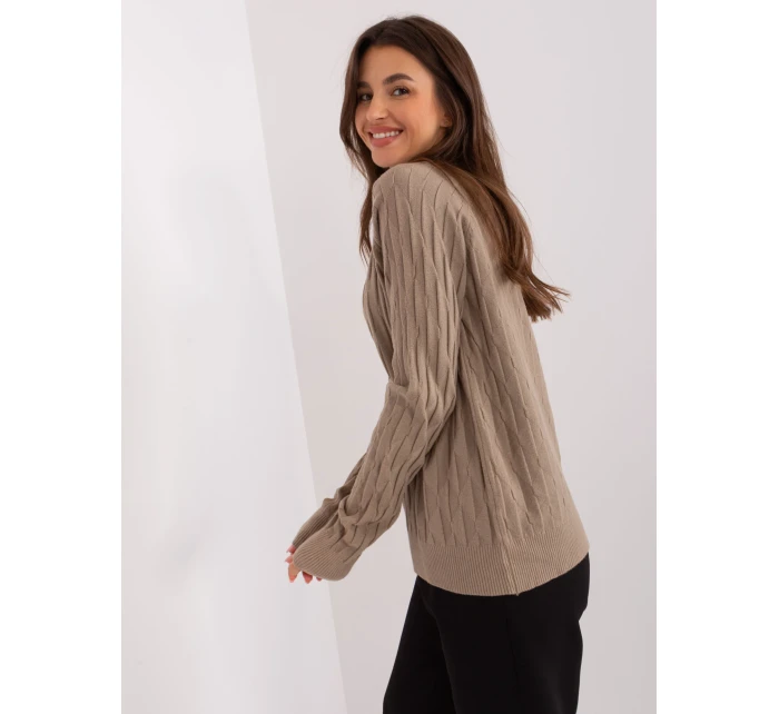 Sweter AT SW model 18917490 ciemny bezowy - FPrice Sweter AT SW model 18917490 ciemny bezowy - FPrice