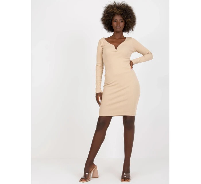 Šaty FN SK model 17404647 béžová - FPrice Šaty FN SK model 17404647 béžová - FPrice