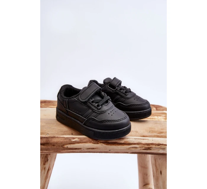 Klasické dětské sportovní boty Černá model 21621721 - Boto