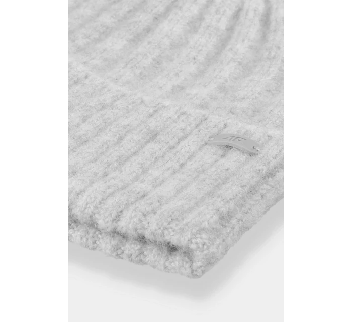 Dámská zimní čepice model 21645348 šedá - 4F Dámská zimní čepice model 21645348 šedá - 4F