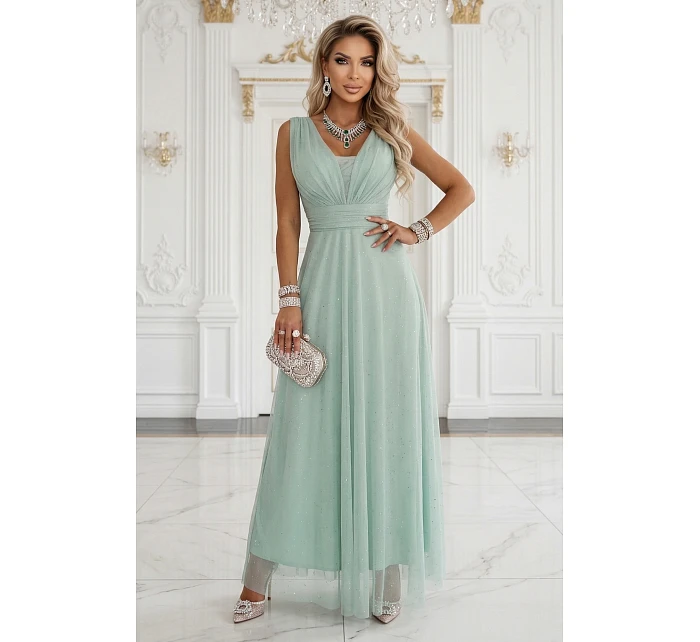 Dlouhé maxi šaty s a hlubokým výstřihem pistáciová barva model 22082632 - numoco basic Dlouhé maxi šaty s a hlubokým výstřihem pistáciová barva model 22082632 - numoco basic