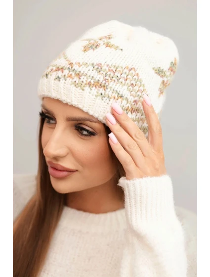 Dámska zimná čiapka z vlny a s farebným vzorom K478 ecru