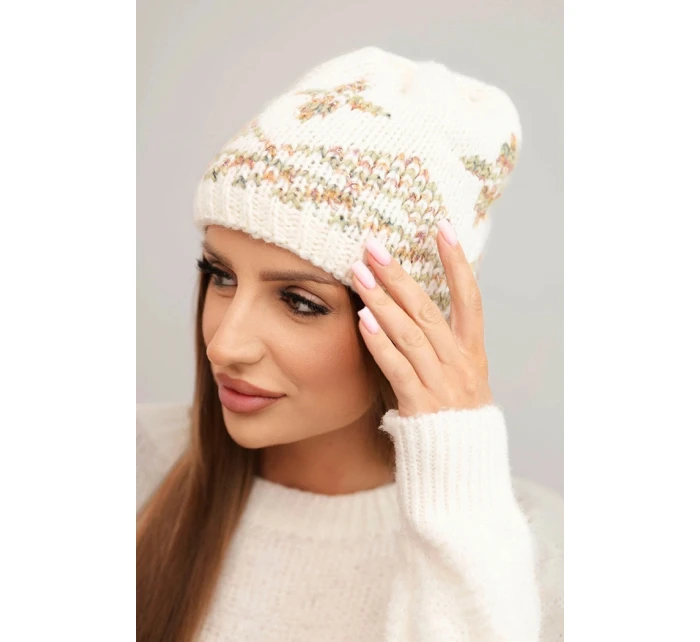 Dámska zimná čiapka z vlny a s farebným vzorom K478 ecru