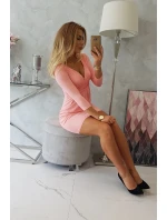 Priliehavé šaty s výrezom pod poprsím lososom Priliehavé šaty s výrezom pod poprsím lososom