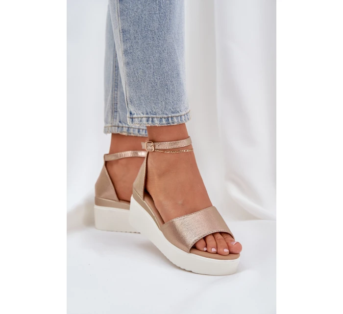 Lekkie Sandały Na Platformie I Delikatnym Koturnie Złote Gillifia Lekkie Sandały Na Platformie I Delikatnym Koturnie Złote Gillifia