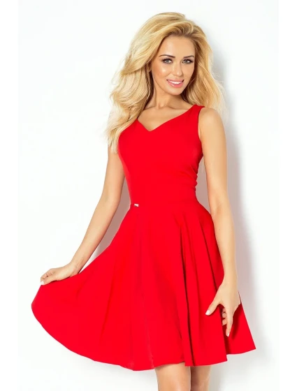 Červené šaty s výstřihem ve tvaru srdce model 4976175 - numoco Červené šaty s výstřihem ve tvaru srdce model 4976175 - numoco