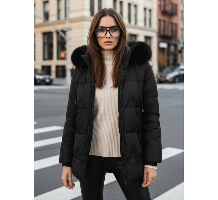 Dámska zimná prešívaná bunda s kapucňou čierna FashionStreet TY5330 Dámska zimná prešívaná bunda s kapucňou čierna FashionStreet TY5330