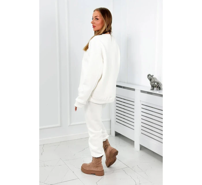 Izolovaná souprava model 18922101 ecru - K-Fashion Izolovaná souprava model 18922101 ecru - K-Fashion