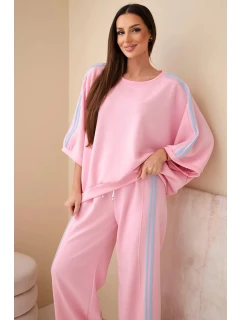 Dámsky viskózový maslový komplet so širokými nohavicami a voľnou blúzkou svetloružový