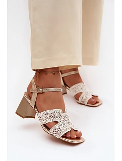 Dámské sandály na podpatku model 22126288 Zlaté - VINCEZA