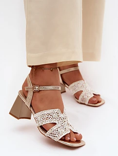 Dámské sandály na podpatku model 22126288 Zlaté - VINCEZA