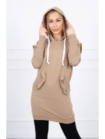 Šaty s ozdobnými volánikmi a kapucňou camel Šaty s ozdobnými volánikmi a kapucňou camel