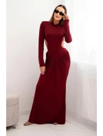 Dámská dlouhá šaty s viskózou a rolákem a odhalenými zády bordová