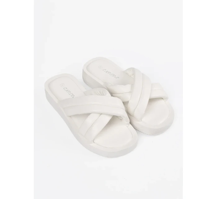 Trendy biele dámske ponožky na platforme Trendy biele dámske ponožky na platforme