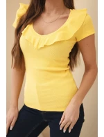 Dámska pruhovaná blúzka s volánom vo výstrihu žltá Dámska pruhovaná blúzka s volánom vo výstrihu žltá
