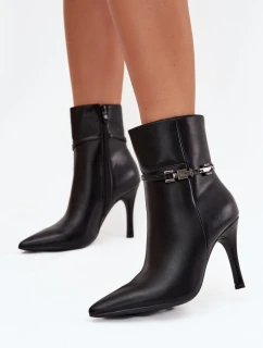 Topánky na podpätku model 217722 Krok vo veľkom štýle