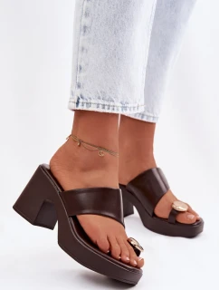 Dámské Pantofle na Podpatku se Zlatým Detalem Čokoládové model 22037693 - Boto