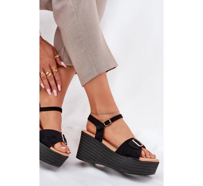 Dámské Sandály Na Klínu S Přezkou Černé model 21696177 - Boto Dámské Sandály Na Klínu S Přezkou Černé model 21696177 - Boto