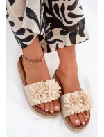 Klapki Damskie Na Platformie Z Ozdobnymi Kwiatkami Beżowe Tessara Klapki Damskie Na Platformie Z Ozdobnymi Kwiatkami Beżowe Tessara