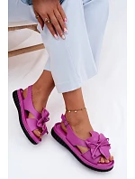 Kožené dámské sandály s ozdobným květinovým Vinceza 66917 Fuchsiová