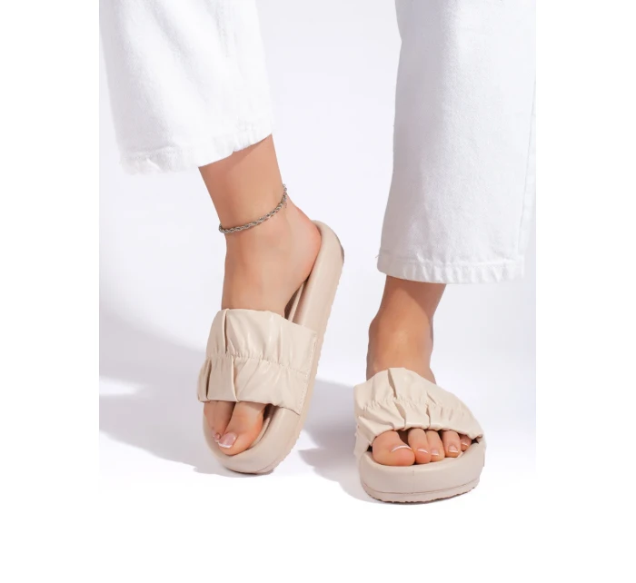 Výborné dámské hnědé nazouváky bez podpatku Výborné dámské hnědé nazouváky bez podpatku